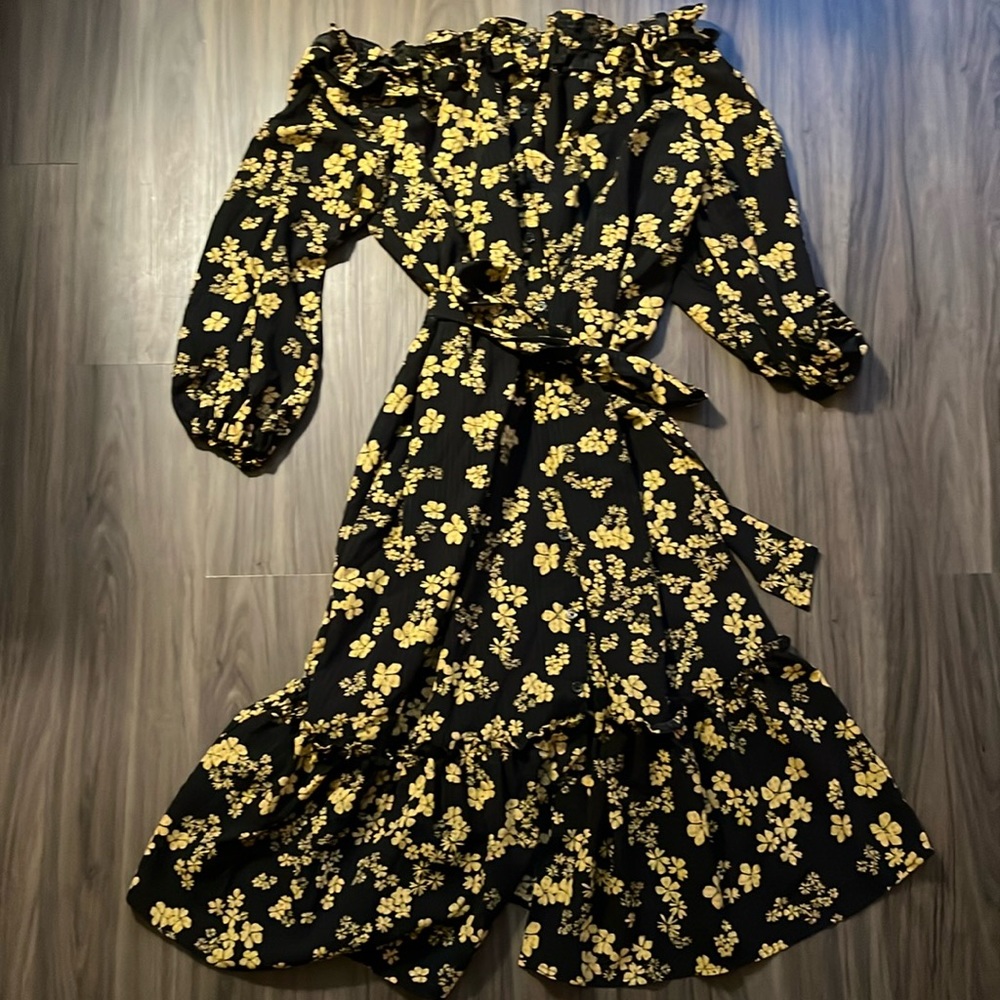 Who What Wear black off the shoulder dress with yellow flowers - M